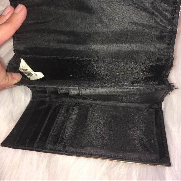 Legend of Zelda Windwaker Wallet - Picture 3 of 7